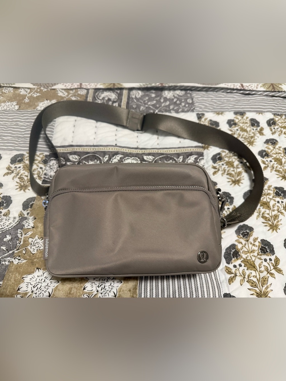 Lululemon Everywhere Crossbody 3L Large